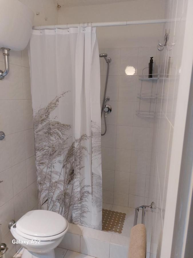 Al Lago Nel Verde Apartment Пиедилуко Екстериор снимка