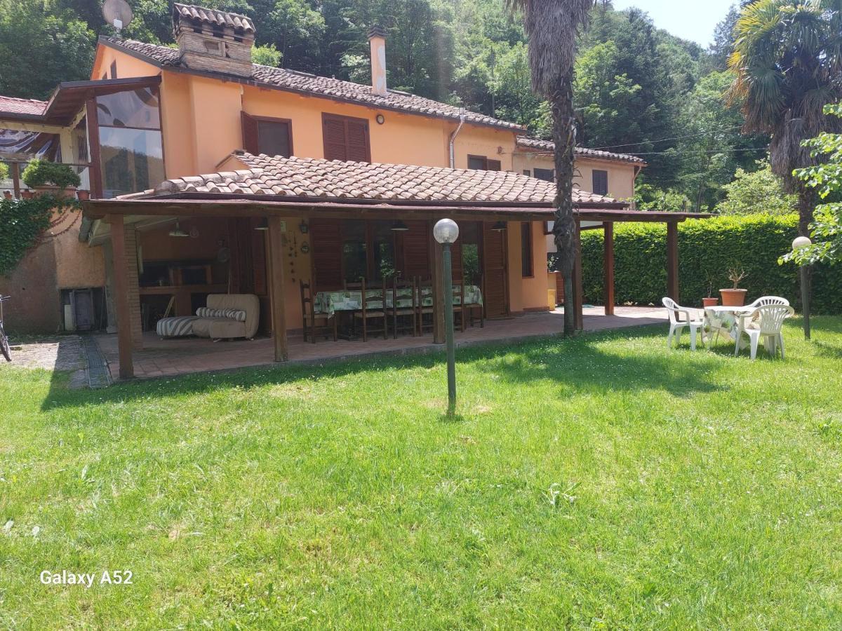 Al Lago Nel Verde Apartment Пиедилуко Екстериор снимка