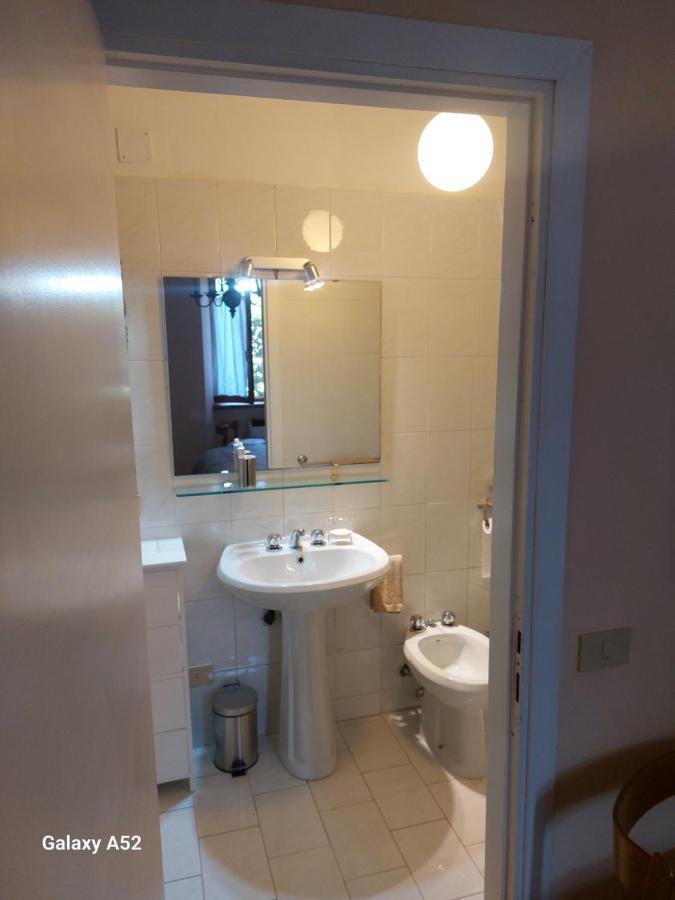 Al Lago Nel Verde Apartment Пиедилуко Екстериор снимка